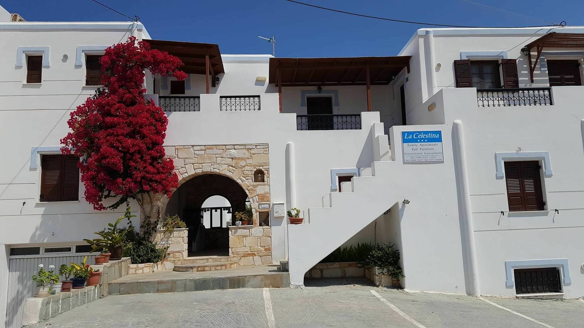 La Celestina Apartments Náousa Exterior photo